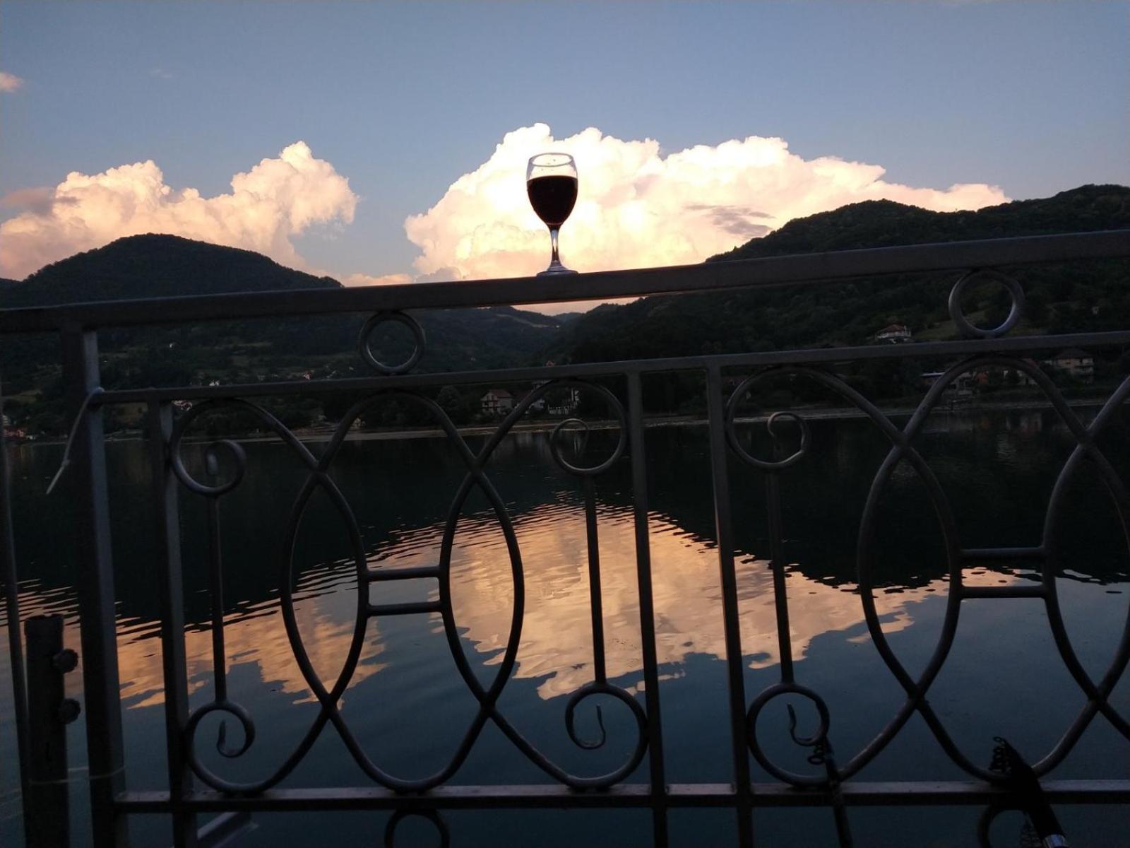 Vila Oaza - Zvornicko Jezero Zvornik Exteriör bild